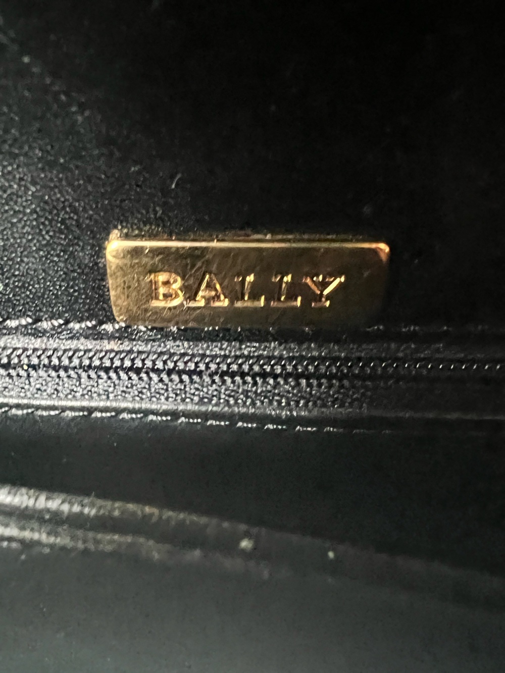 Vintage Bally Black Leather Top-Handle Bag with Gold Accent - Picture 9 of 9